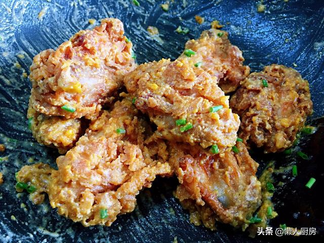 鸡翅中怎么炸又酥又香，这样炸出来的鸡翅又酥又香