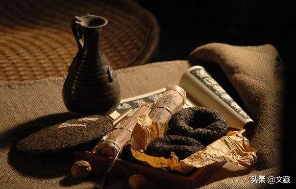 普洱茶介绍，普洱茶的介绍及相关知识（其在茶类中究竟属于什么茶）