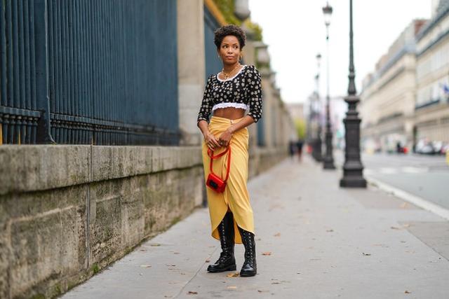 蕾丝开叉安全裤是什么，蕾丝花边安全裤（时髦女性快来选择开叉服饰吧）