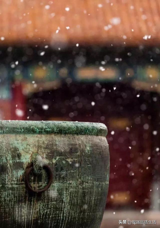 为什么古代院子里放口缸，从皇宫到民间全信它