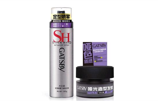 发胶和定型水有区别么，啫喱水和发胶的区别（卸完头发都是胶怎么办）