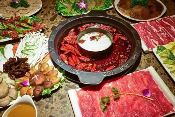 眼角长痘痘是什么原因，这种长在眼睛上的“痘痘”