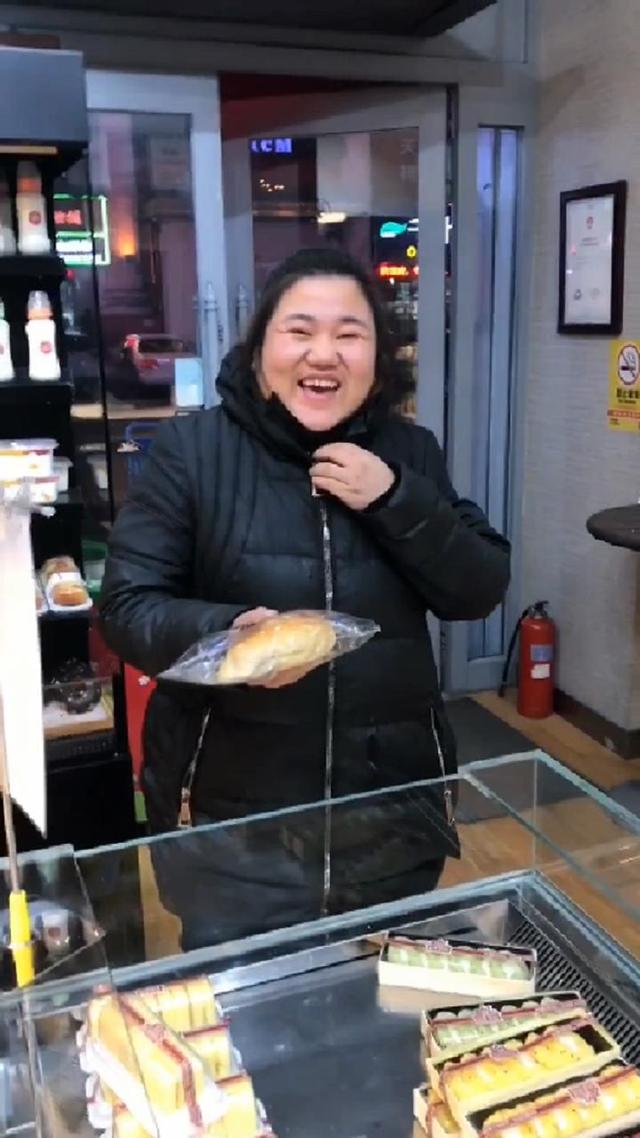 来了老弟哪里人，来了老弟啥意思（短视频中的“来了老弟”为什么能够走红呢）