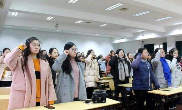 重修会记入档案吗，挂科重修会记录档案吗（若出现挂科重修会被记入档案里吗）