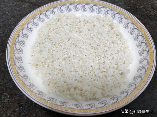 糯米莲藕丸子的做法窍门，糯米莲藕丸子的制作方法和材料（莲藕糯米丸子）