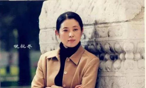 倪萍的故事：3婚两娃，与郭达最可惜，和陈凯歌同居4年丢失自尊