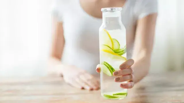 运动完多久喝水比较好，运动完多长时间喝水最好（四个时间段要喝水）