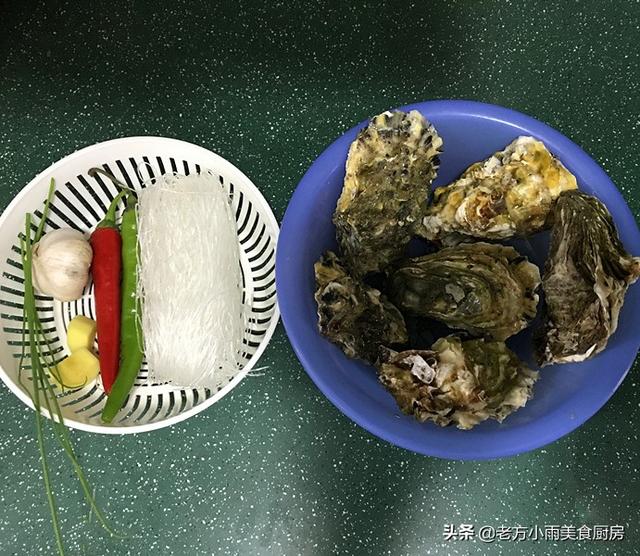 女生吃生蚝的功效和作用，女人吃生蚝有什么好处（“天然营养品”一斤才十块钱）