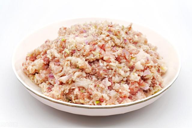 茄子怎么做水饺馅好吃，多加2样食材