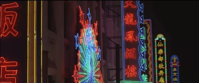 梁小龙秃头吗，被迫跟着我爹看了12遍