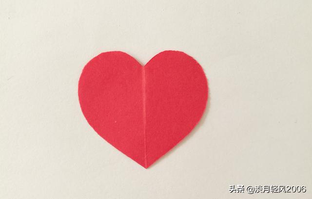 花朵手工粘贴画，花朵手工（一学就会的简单贴画教程）