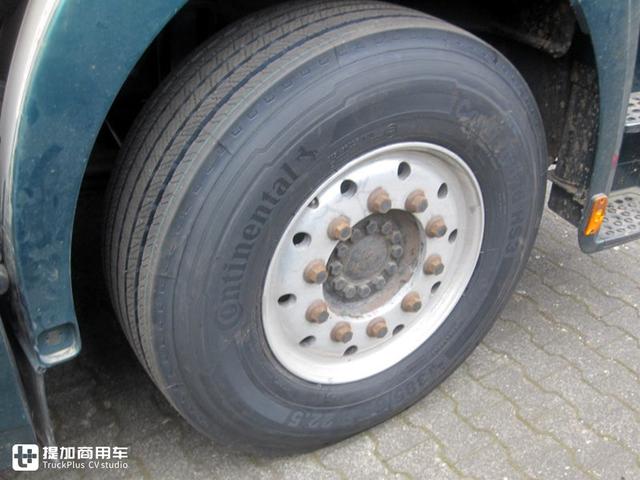 f2000突击步枪，fnf2000突击步枪（配V10发动机的曼恩F2000卡车）