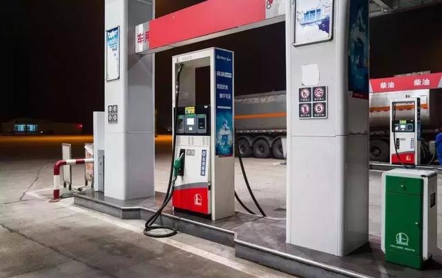 一升柴油等于多少吨，一吨柴油油相当多少升（一升汽油等于多少公斤）