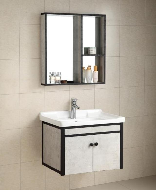 浴室柜都有哪些材质，浴室柜有哪些材质（卫生间是否大气）