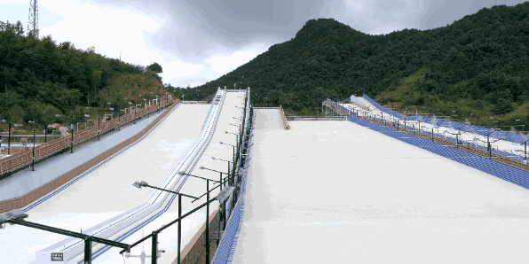 哪里有高空蹦极，哪里有高空蹦极的地方（高空蹦极、滑雪、宿房车、星空银河……超多玩法等你来玩）