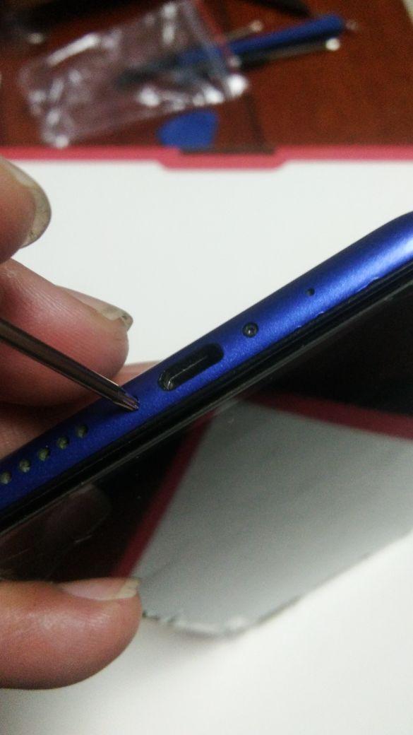 手机电池怎么换，手机怎样更换电池教程（再也不会被手机维修店坑啦）