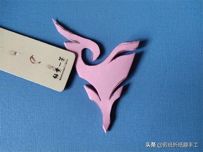 简单漂亮的窗花剪纸步骤，复杂漂亮的窗花剪纸步骤（剪纸手工教程：掌握这几个步骤）