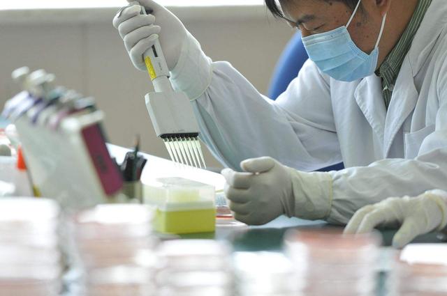 新疆医科大学是一本还是二本，新疆医科大学是几本大学（就读医学检验技术）