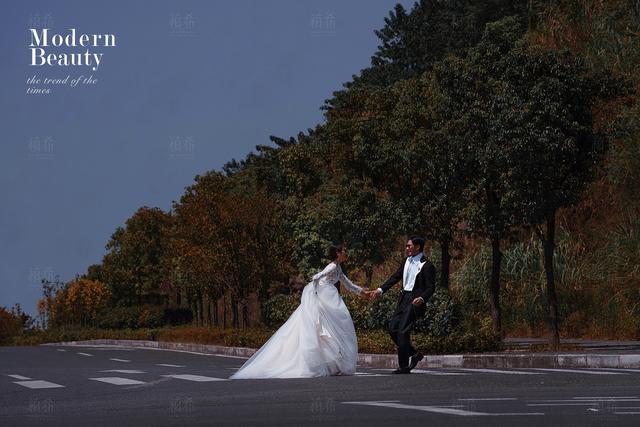 90后婚纱摄影，水下婚纱摄影百科（引爆街头丨90后超爱的时尚街拍婚纱照）