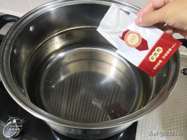 清蒸螃蟹的做法步骤，清蒸螃蟹的做法和步骤有什么（是开水上锅还是冷水上锅）