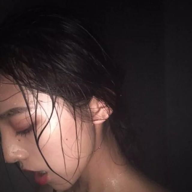 失恋女头，微信头像，失恋女头（失恋的人最怕失眠）