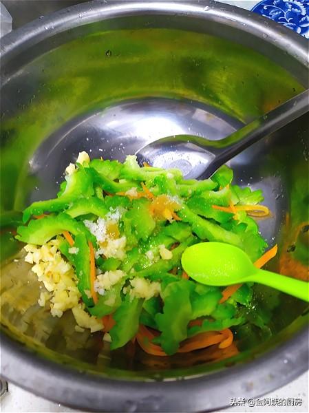 凉拌炒鸡蛋什么意思，是不是凉拌炒鸡蛋（夏季里的必吃菜）