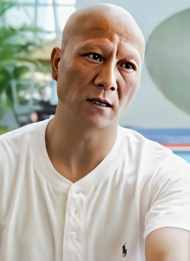 杜玉明：调侃自己脑袋“进化”得早，计春华见他第一面就想打他