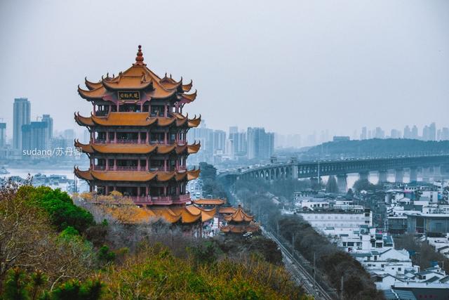 黄鹤楼在哪个城市，黄鹤楼位于哪个省份（黄鹤楼位于中国哪个省份）