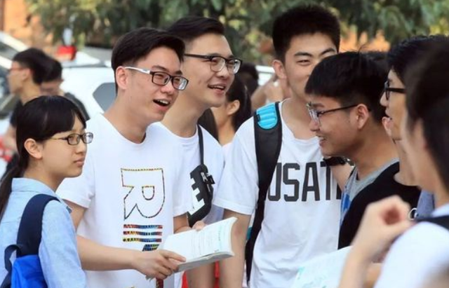 高考十大热门专业，2022高职十大热门专业（就业率很高的十大专业）