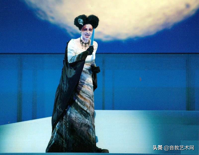 玛依拉变奏曲简谱，玛依拉变奏曲简谱正版（美国人唱《玛依拉变奏曲》）