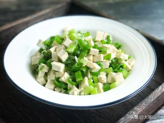 什么食物是碱性的食物有哪些，碱性食物排名表（多吃5种碱性食物）