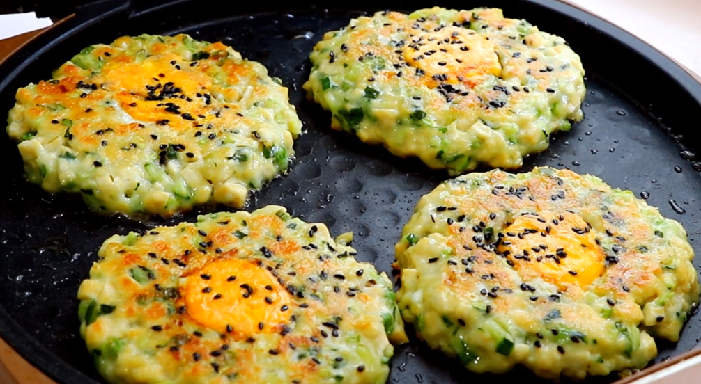 图片[7]-【黄瓜豆腐鸡蛋饼】做法步骤图 给孩子当早餐最好 多吃长个大-起舞食谱网