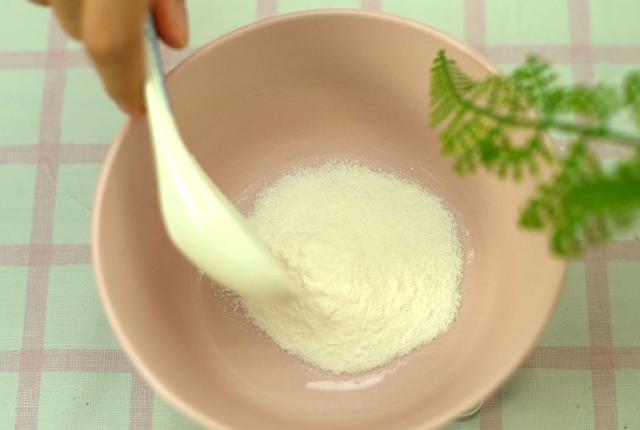 藕粉怎么吃最好吃，藕粉应该怎么吃（藕粉别再冲水喝了）