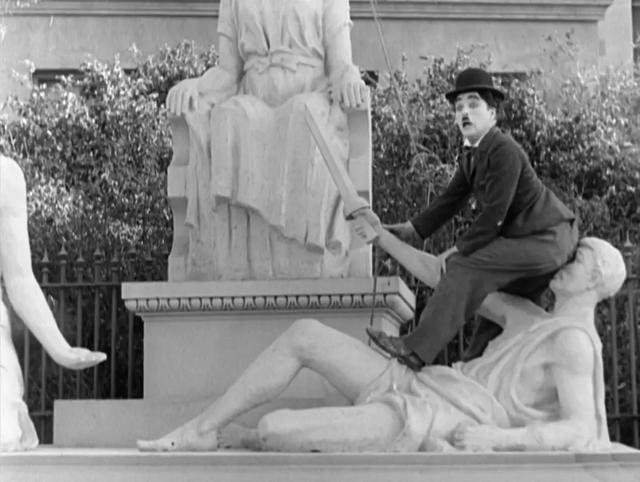 第一部有声电影是1972年的哪一部，第一部有声电影叫什么（《城市之光》：告别默片时代）