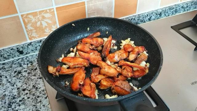 湖北糍粑鱼的做法，湖北的糍粑鱼是怎么做的（学会了轻松做给家人吃）