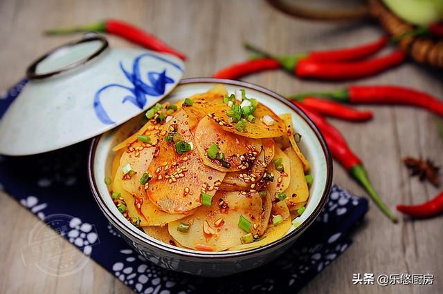 土豆怎么切丁，土豆怎么切丝（天天吃都有新鲜感）