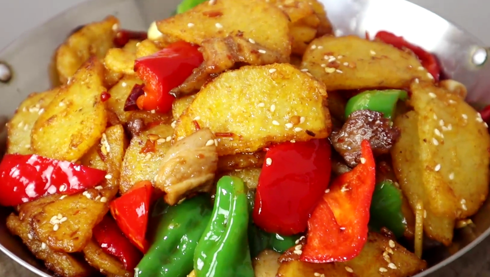 【干锅土豆片】做法步骤图 教你这几个技巧 出锅比吃肉还香-起舞食谱网