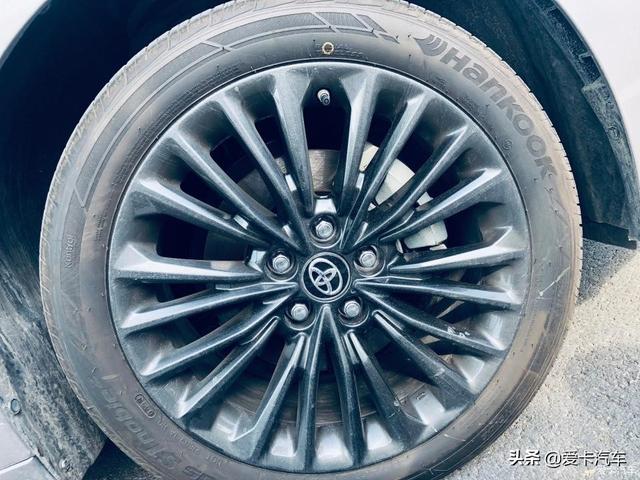 万宝龙签字笔真假鉴别方法，万宝龙签字笔真假鉴别视频（亚洲龙提车，买了就得找对象）