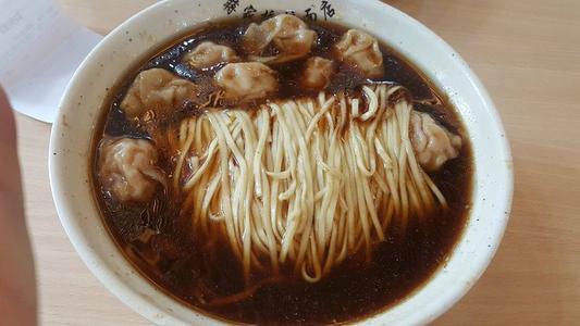 扬州美食有哪些，扬州美食有哪些是用炒,蒸,煎,煮,烧,炖,炸,爆,烤（18家隐藏在扬州的地道好馆子）