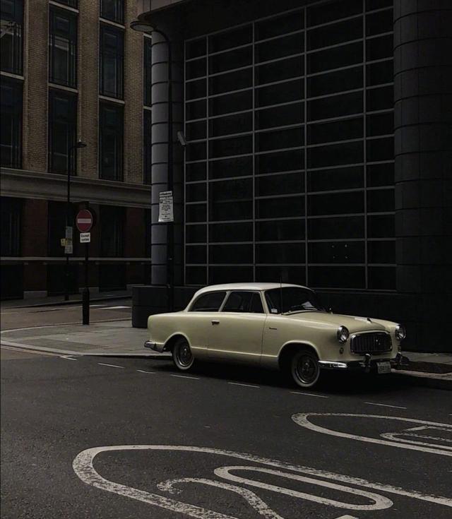 熬夜睡不着文案，失眠睡不着发的朋友圈文案