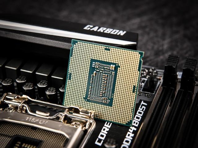 鼠标寿命，一台电脑究竟能用多久（鼠标寿命300万次能用多久）