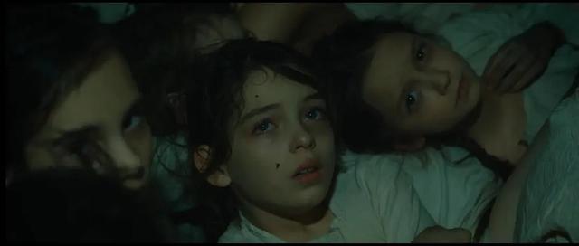 枪毙的一瞬间有感觉吗，枪决有感觉吗（这是德军屠杀犹太人的真实场景）