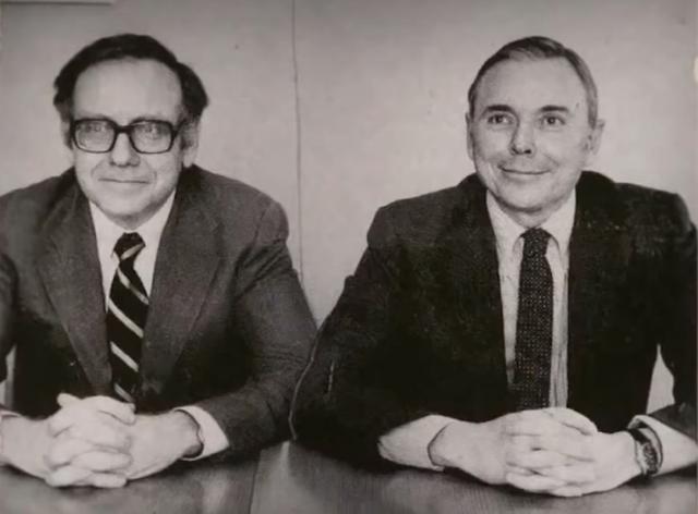 沃伦．巴菲特生平简介越详细越好，沃伦巴菲特的一生（股神巴菲特的故事：11岁炒股）