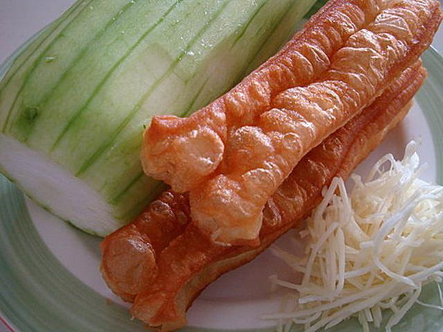 梢瓜怎么做好吃，梢瓜怎么凉拌好吃（教你做油条菜瓜）