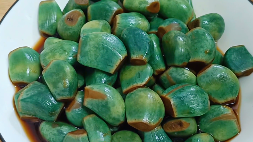 【臘八蒜】做法步驟圖 8小時變綠 香脆又解膩-起舞食譜網