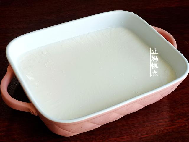 红豆椰汁糕怎么做，椰浆红豆糕最简单做法（常吃皮肤白净不长斑）
