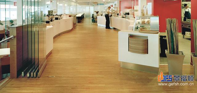 石塑地板的优缺点，石塑地板的优缺点有哪些（石塑地板的优缺点讲解）