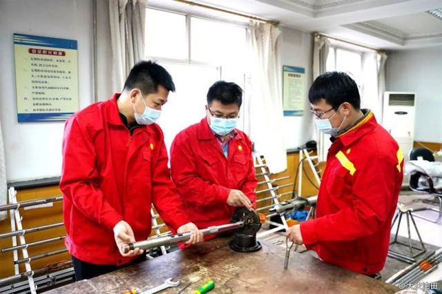 带油的成语有哪些，带油的成语有哪些成语（大庆石油人讲起成语来“油”点厉害）