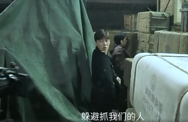 隐秘而伟大金晨和李易峰亲密戏，“下巴蹭脑门”不甜蜜