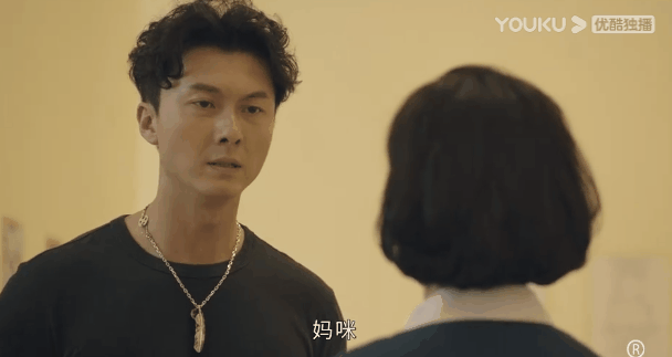 痴线是什么意思，痴线一词什么意思（全员“精神病”出神入化）